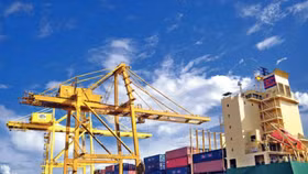 Ảnh hưởng dịch bệnh, hàng thông qua cảng biển vẫn tăng trưởng hai con số