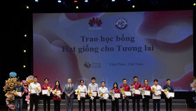 Huawei trao tặng 50 suất học bổng Hạt giống cho Tương lai tại Ngày hội Techfest Vĩnh Phúc 2022