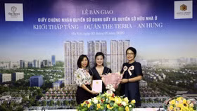 Khách mua shophouse tại The Terra - An Hưng đã được nhận sổ đỏ