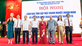 Đoàn doanh nhân VACOD và HBA tham dự hội nghị và lễ kỷ niệm Ngày Doanh nhân tại Hưng Yên