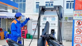 Giá xăng có thể tiếp tục giảm mạnh vào ngày mai (21/7)