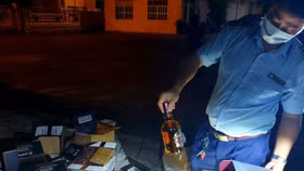 QLTT Bình Thuận tạm giữ lô rượu Chivas Regal có dấu hiệu nhập khẩu bất hợp pháp