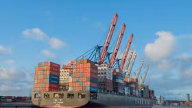 Thương mại Việt – Trung lập kỷ lục, đạt gần 98 tỷ USD trong 11 tháng năm 2018