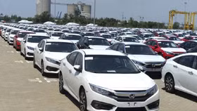 Nhập khẩu ô tô giảm hơn 35% đầu năm 2020
