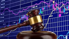 UBCKNN xử phạt 4 cá nhân vi phạm quy định về công bố thông tin