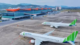 "Chưa có đường đi" để xã hội hóa đầu tư hạ tầng hàng không