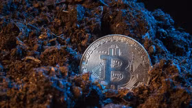 Mỹ vượt Trung Quốc để trở thành nhà khai thác bitcoin lớn nhất thế giới