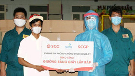 SCGP trao tặng sáng kiến độc đáo từ giấy, hỗ trợ TP.HCM phòng chống dịch