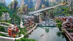 Giá vé máy bay tăng cao, du lịch có nguy cơ "thua trên sân nhà"