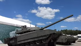 Tăng Armata, Pantsir-1SM và súng Kalasnhikov của Nga khuấy đảo IDEX – 2021 ở Dubai