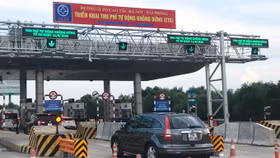 VEC ấn định thời điểm triển khai thu phí không dừng trên cao tốc