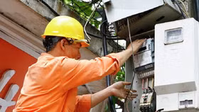 EVN lập đoàn kiểm tra, kỷ luật hàng loạt cán bộ trong vụ tiền điện tăng cao