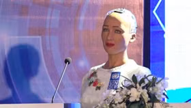 Nữ robot Sophia: Việt Nam sẽ là một hình mẫu