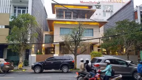 Yêu cầu tạm dừng giao dịch tài sản của ông Vũ 'nhôm'