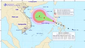 Cơn bão số 13 giật cấp 10 đi vào Biển Đông và khả năng mạnh thêm