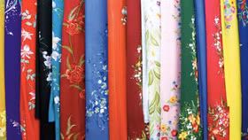 9 tháng, 4.460 khăn tơ tằm Trung Quốc về Việt Nam giá bình quân 30.000 đồng