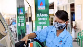 Khai tử xăng Ron 92, giá xăng sẽ rẻ hơn