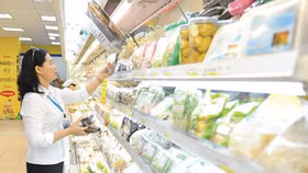 Tăng thuế VAT với người nghèo: Không thể tác động ít mà ngược lại