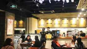 'Cuộc vật lộn' khi mở quán cà phê ở Sài Gòn