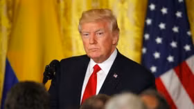 Tổng thống Mỹ kéo dài trừng phạt Triều Tiên thêm một năm