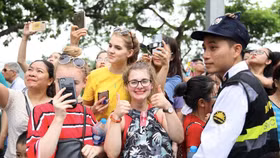 Giải bài toán du lịch trực tuyến