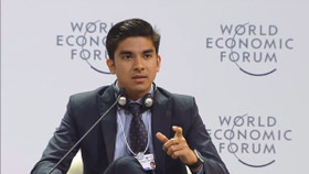 Syed Saddiq: Phá vỡ khoảng cách của người trẻ làm chính trị