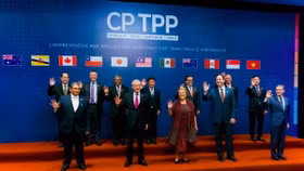Việt Nam ký Hiệp định CPTPP, ngành nào sẽ được lợi?