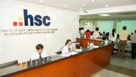 Tổng Giám đốc HSC Johan Nyvene bán ra 200.000 cổ phiếu HCM