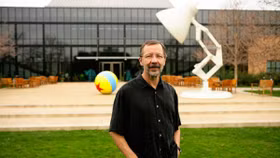 Bí quyết thành công của ông chủ hãng phim Pixar