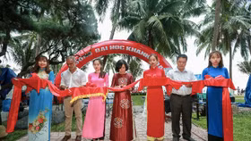 Ấn tượng với 50 tác phẩm độc đáo tại Triển lãm Mỹ Thuật “Sắc Biển”