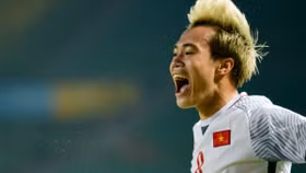 Khi lịch sử được viết nên từ bóng đá...