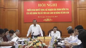 Bộ Chính trị lập 5 đoàn kiểm tra về công tác cán bộ