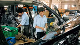 Hơn 20.000 doanh nghiệp ôtô, xe máy dừng hoạt động và giải thể