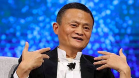 Jack Ma: "Có một điều tôi làm tốt hơn Bill Gate"