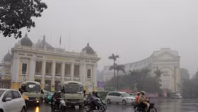 Áp thấp mạnh thành bão số 1, miền Bắc mưa phùn
