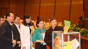 Lấy phiếu tín nhiệm là nội dung giám sát đặc biệt quan trọng