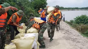 Chi tu sửa, xử lý khẩn cấp đê, kè, cống không quá 3 tỷ đồng/ công trình