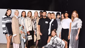 Burberry Xuân Hè 2020: Sự vươn mình của một vương quốc