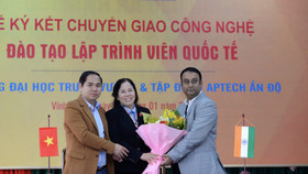 Trường đại học Trưng Vương và Tập đoàn Aptech Ấn Độ ký kết chuyển giao công nghệ đào tạo lập trình viên quốc tế