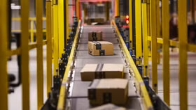 Amazon báo lãi quý kỷ lục hơn 2,5 tỷ USD