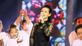 Danh ca Khánh Ly: Lời chia tay nhẹ nhàng