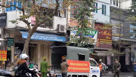 Chấn chỉnh kinh doanh trên vỉa hè: Hai vế của bài toán quản lý đô thị