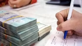 Ngân hàng đua tăng lãi suất: Vì đâu?