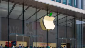 Apple mất danh hiệu công ty nghìn tỷ USD vì... Iphone