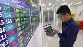 HOSE hoạt động trở lại bình thường từ hôm nay, 25/1