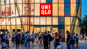 Uniqlo đang phải "vật lộn" trên chính sân nhà Nhật Bản