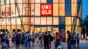 Uniqlo đang phải "vật lộn" trên chính sân nhà Nhật Bản