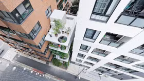 Căn nhà ống có thiết kế xanh mướt, đẹp mãn nhãn ở Nhật