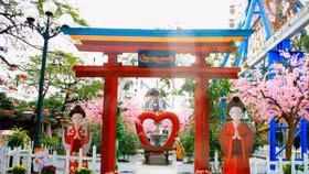 Vui "Tết Phương Đông" 2018 cùng công viên nước Hồ Tây