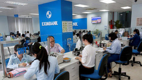 Eximbank “ngụp lặn” trong nợ xấu tại VAMC